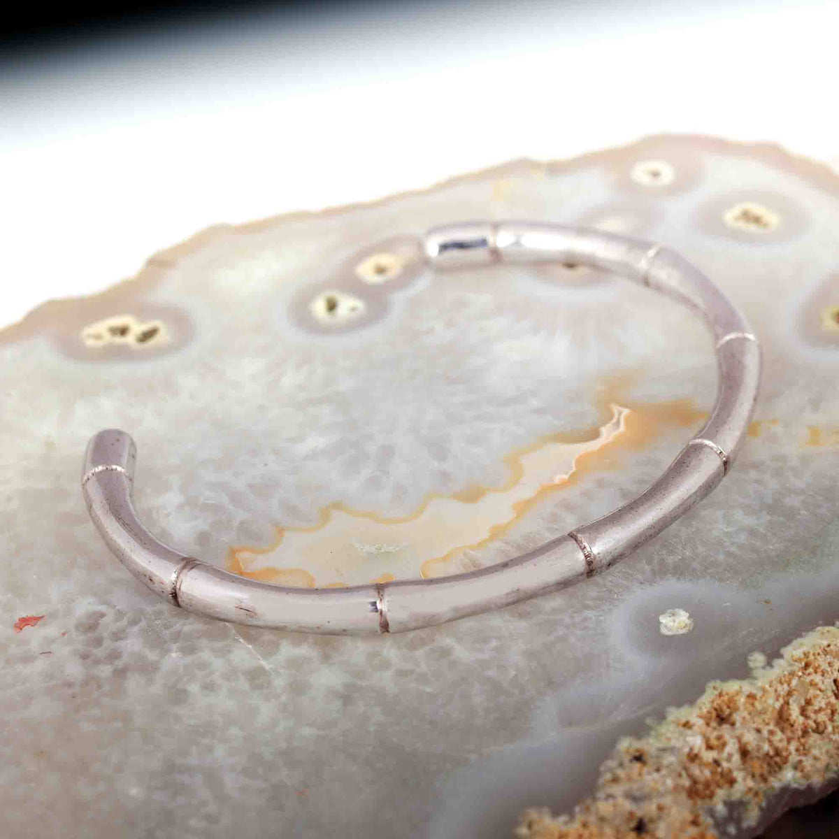GIOMATRICAL DESIGNER CUFF