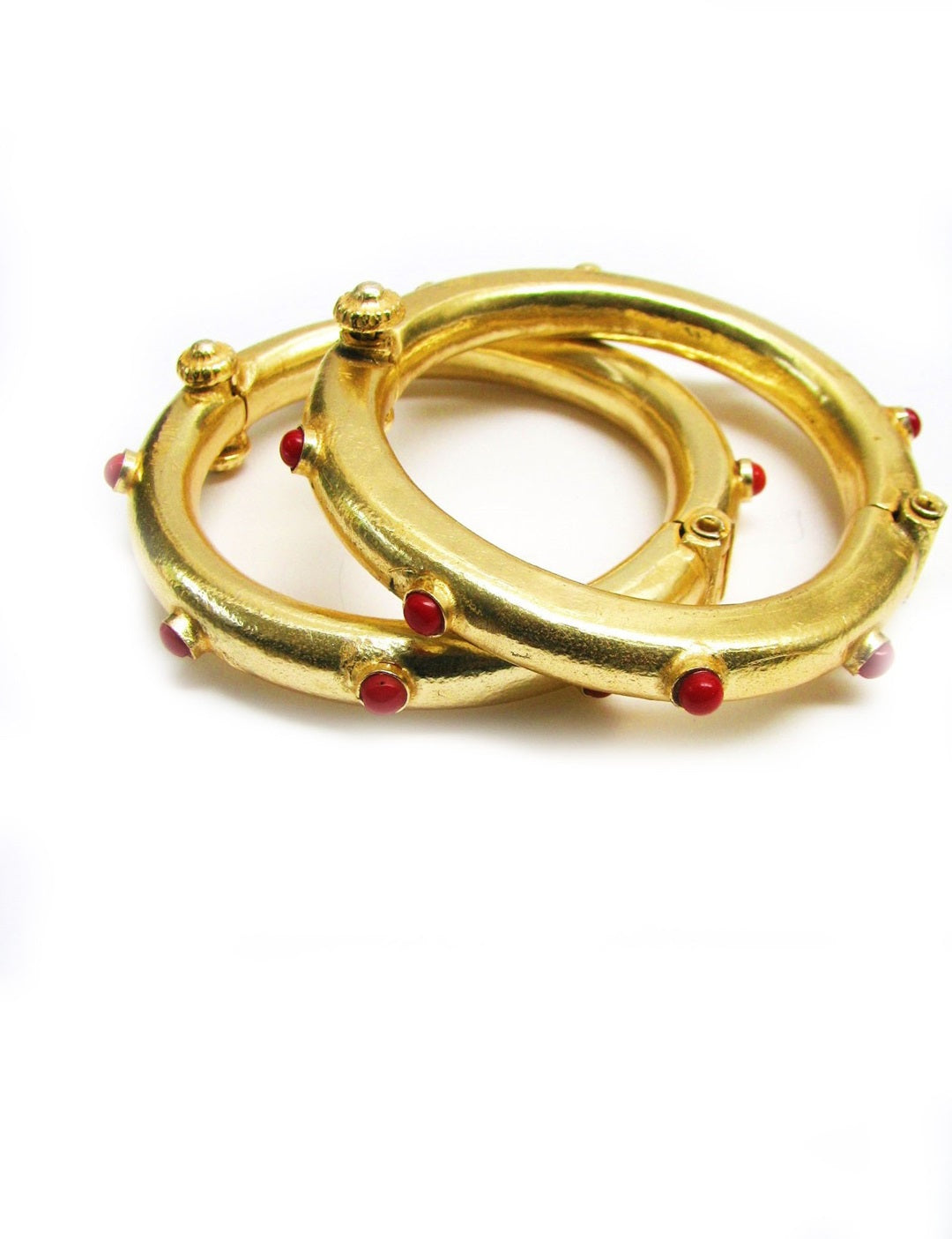 HAND MADE HOLLOW CUFF WITH STONESS