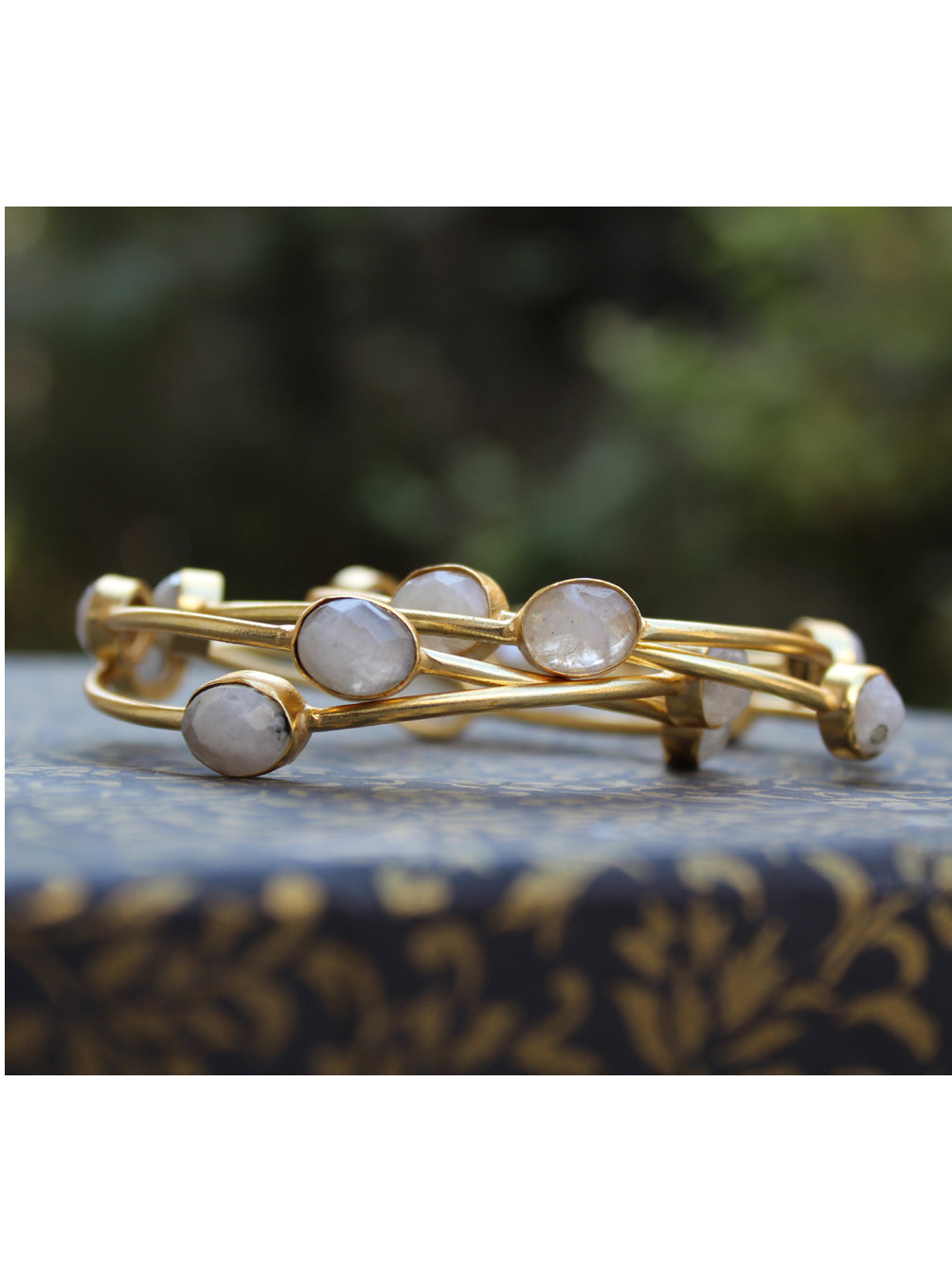 SEMI PRECIOUS STONE BANGLE