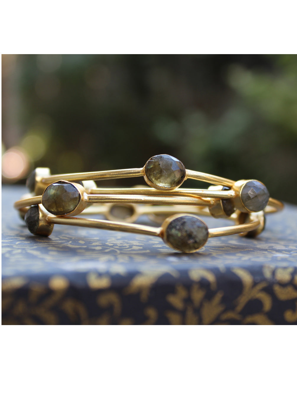 SEMI PRECIOUS STONE BANGLE