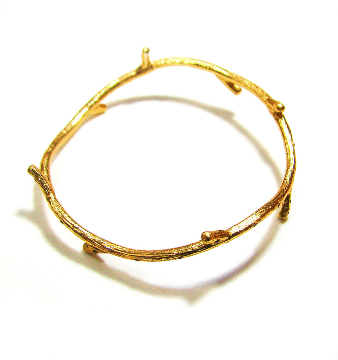 TREE BARK PALIN BANGLE 35 STONE SEATED