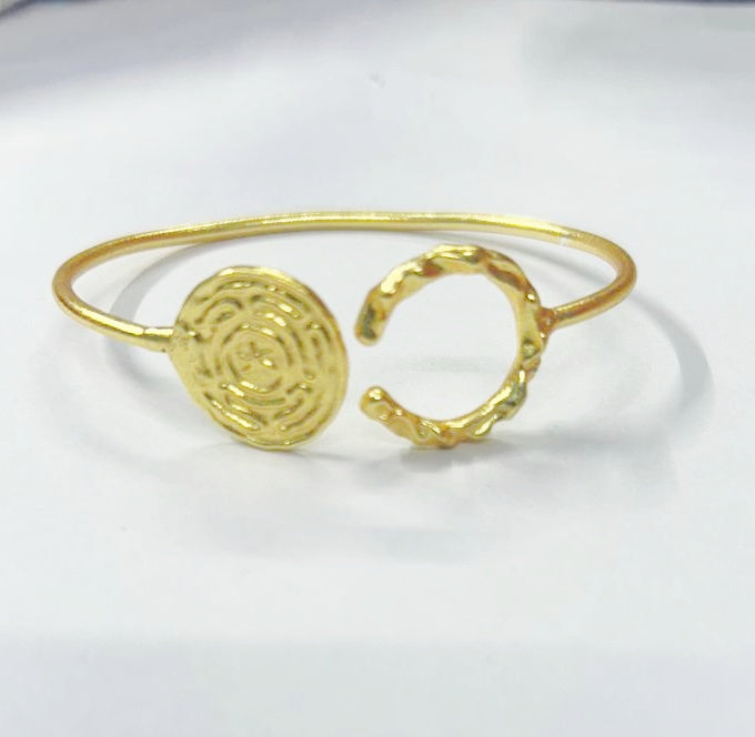 RETRO COIN  ORGANIC SCULPTURAL CUFF