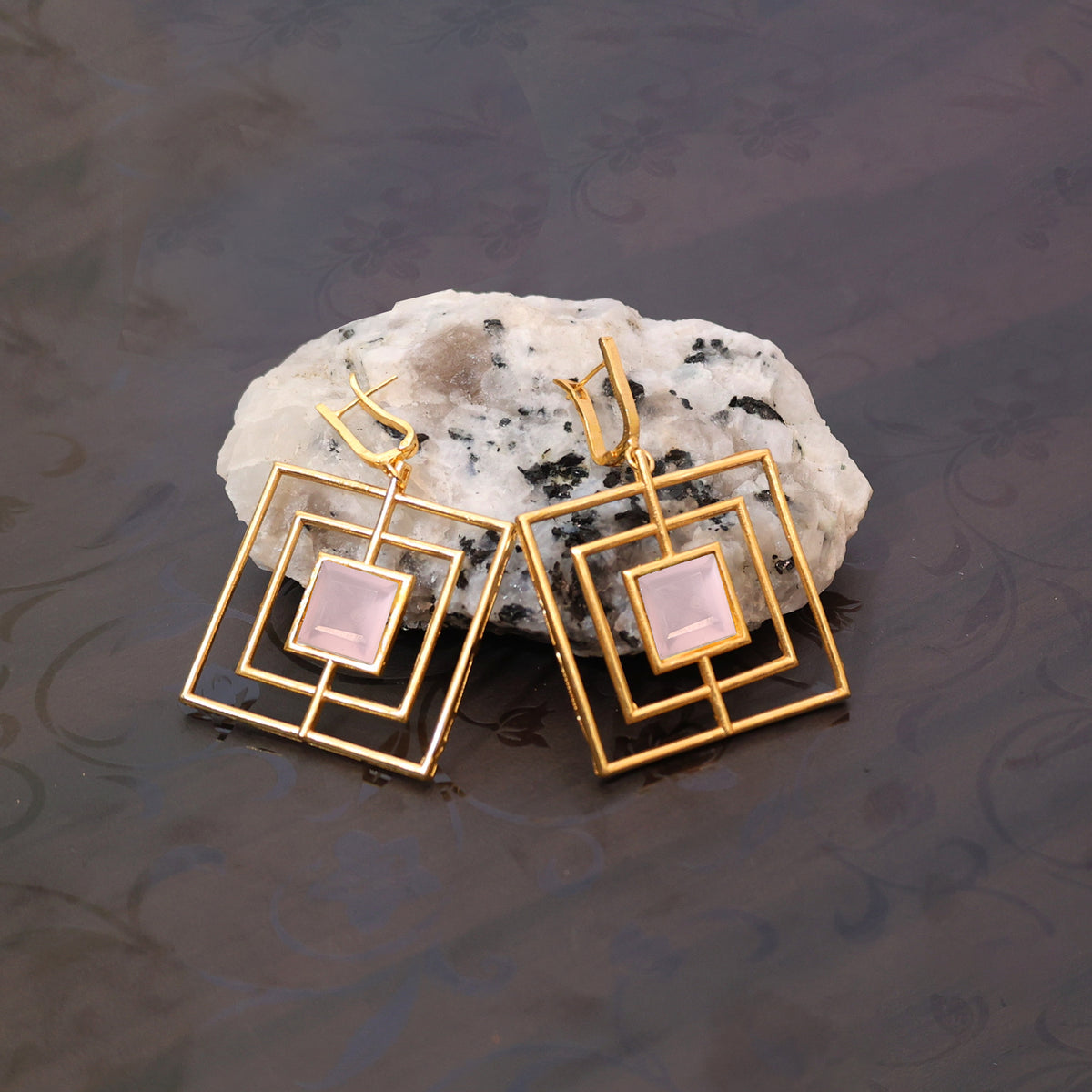 GEOMETRIC DESIGNER EARRING