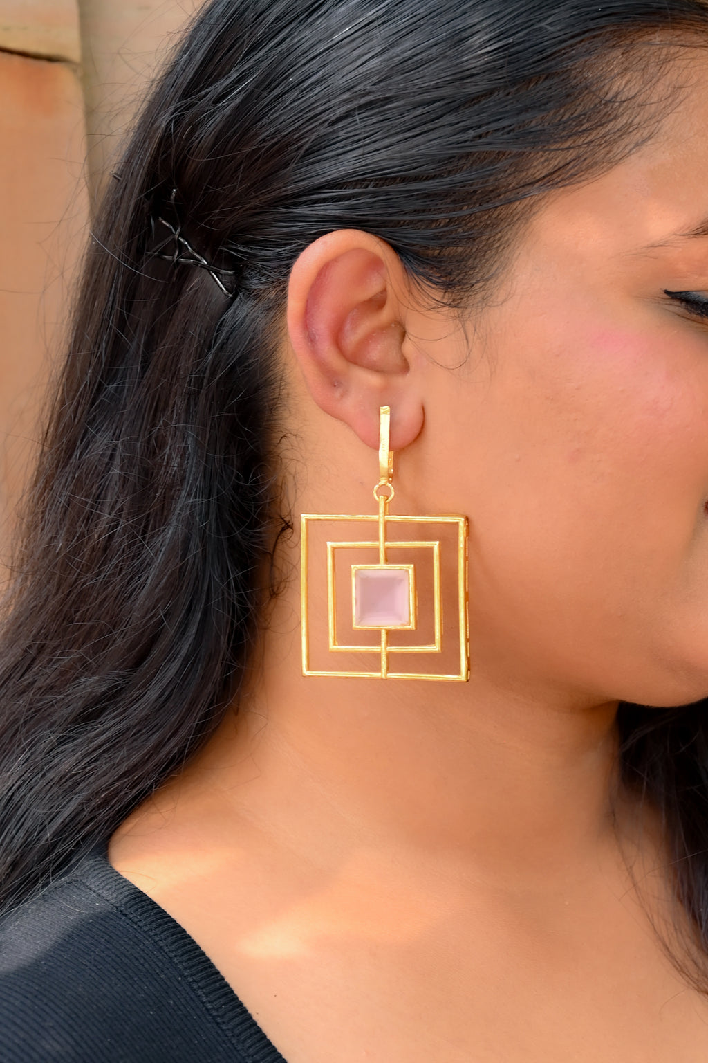 GEOMETRIC DESIGNER EARRING