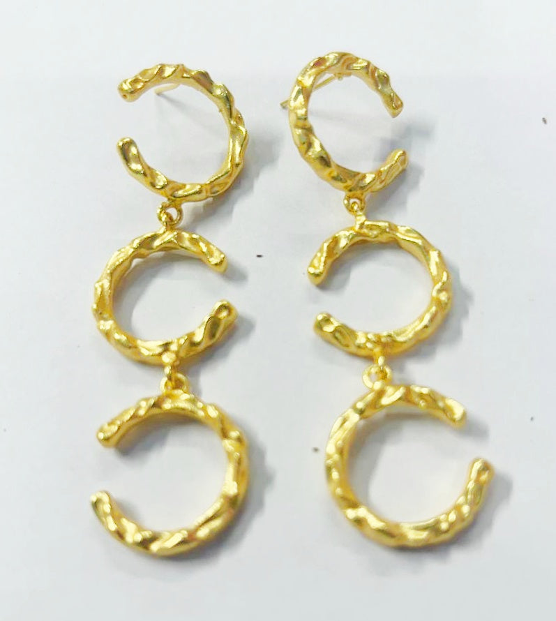 ORGANIC SCULPTURAL HOOP EARRINGS