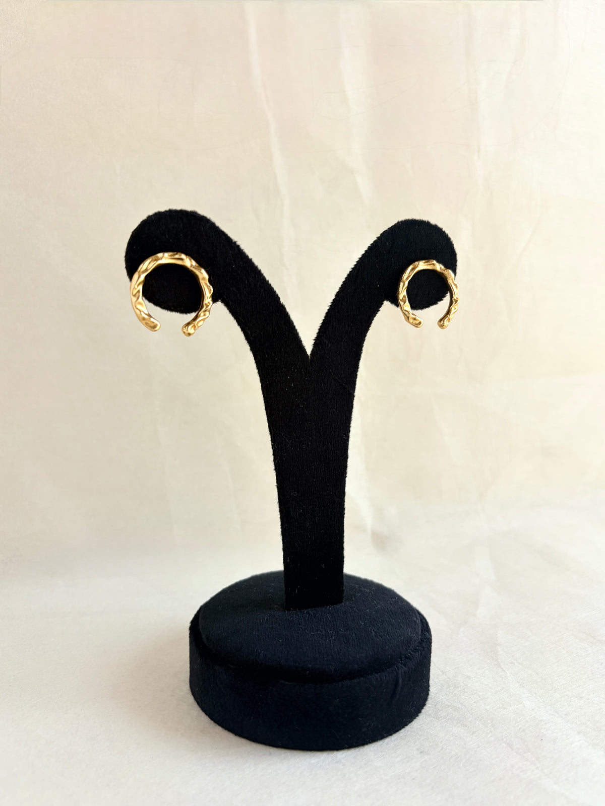 NIKAL FREE GOLD PLATED DESIGNER STUDS  BGE0036