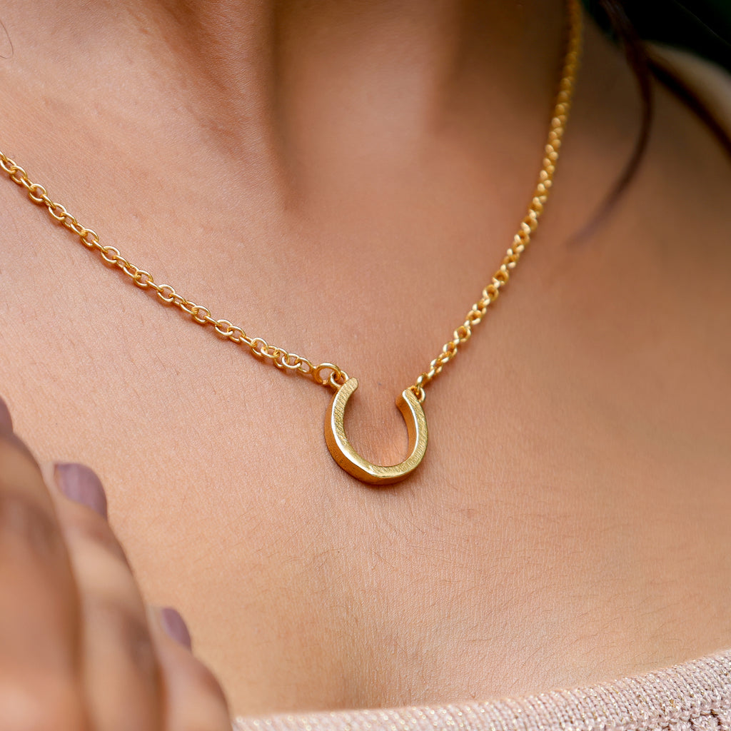 HORCE FOOT NECKLACE