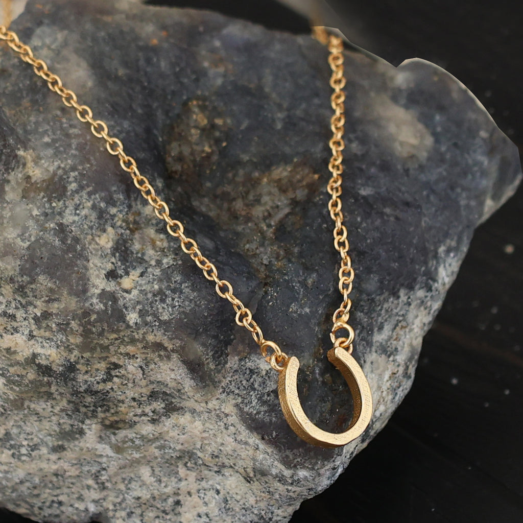 HORCE FOOT NECKLACE