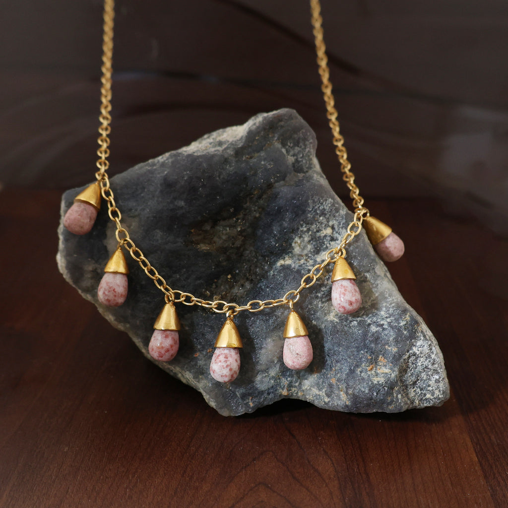 THULITE STONE NECKALCE