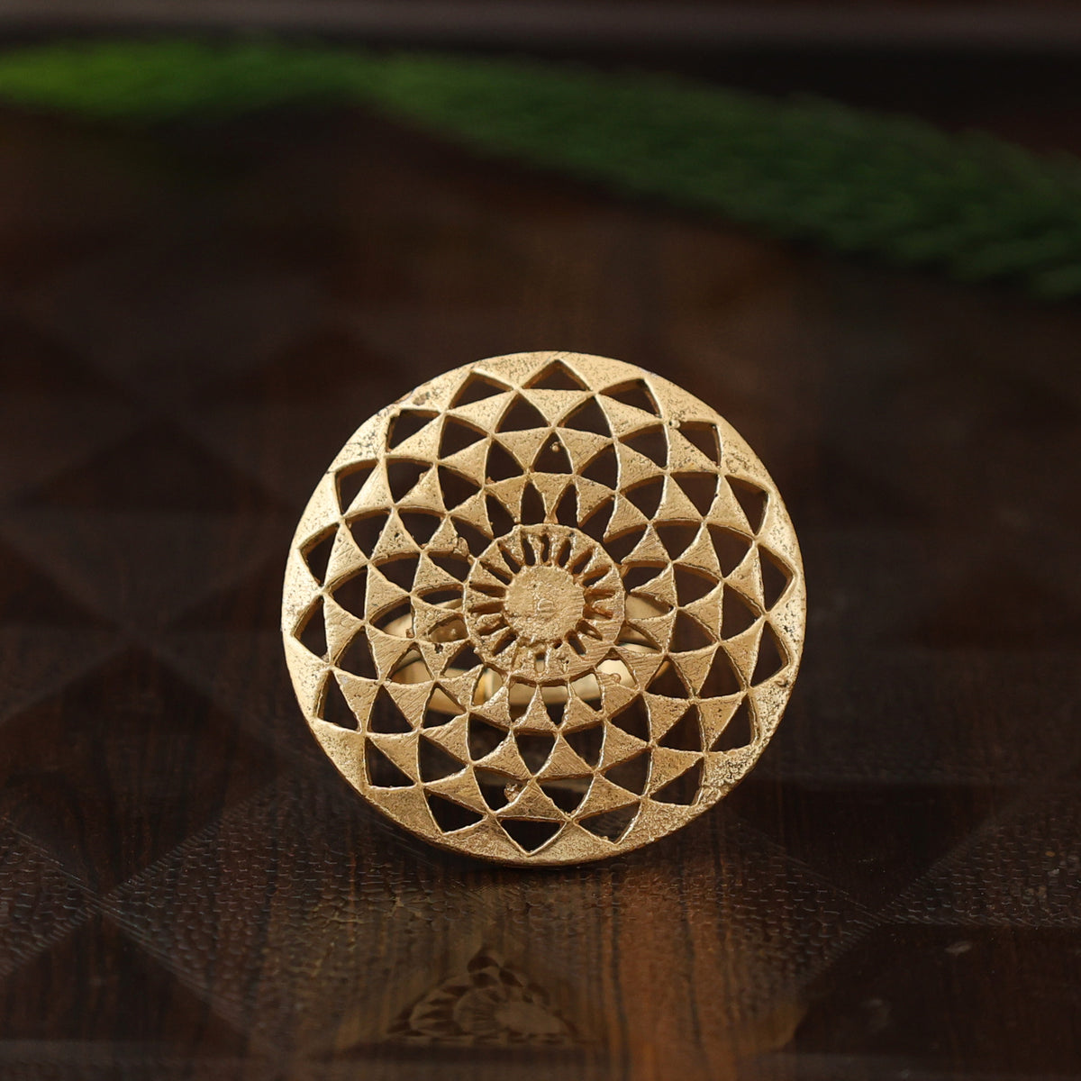 FLOWER DESIGNER RING