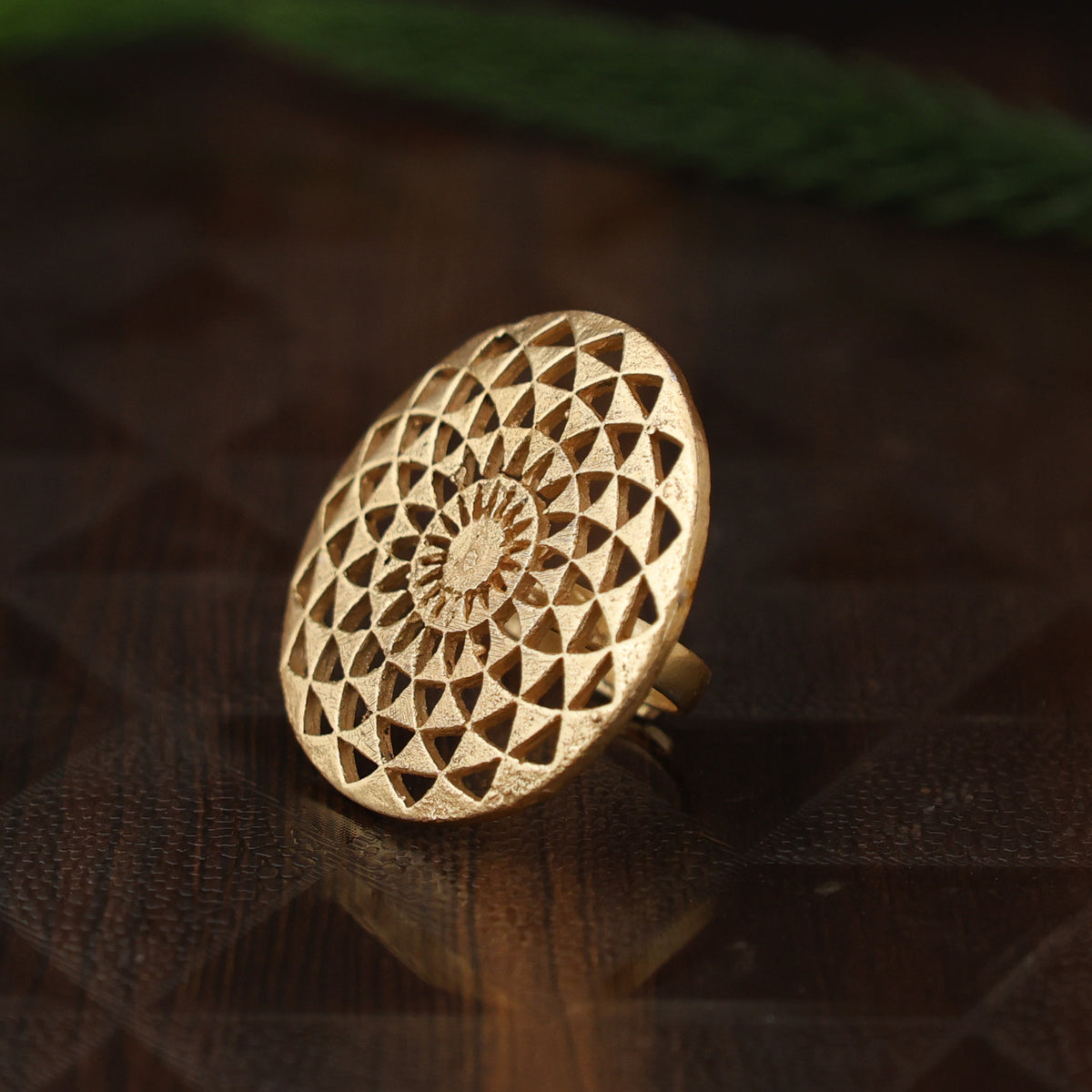 FLOWER DESIGNER RING