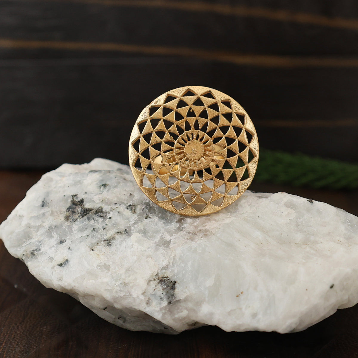 FLOWER DESIGNER RING