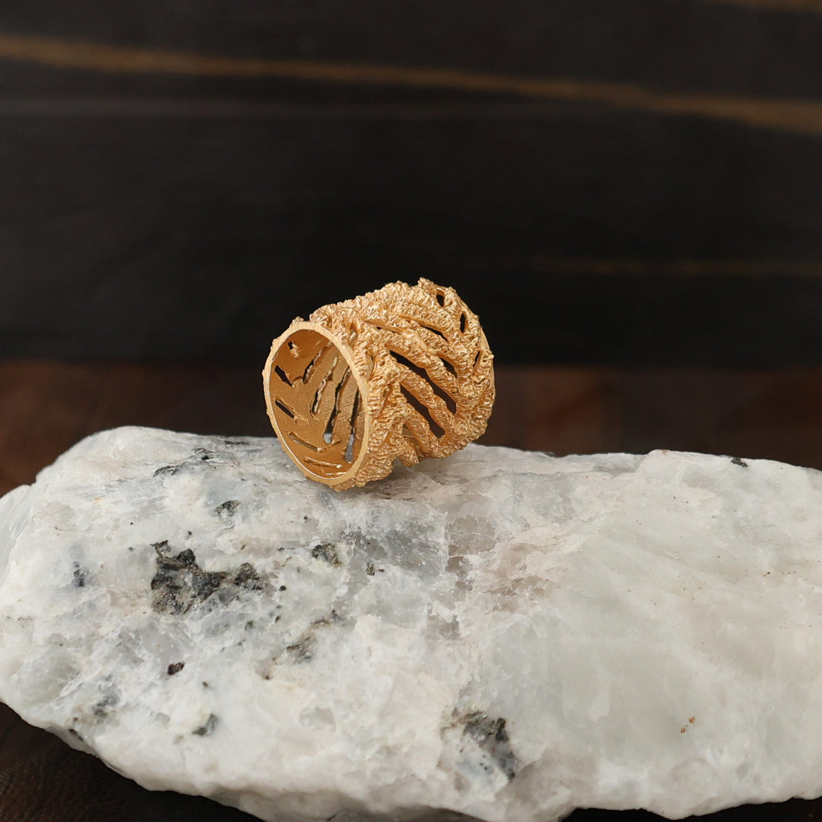 FEATHER DESIGNER RING