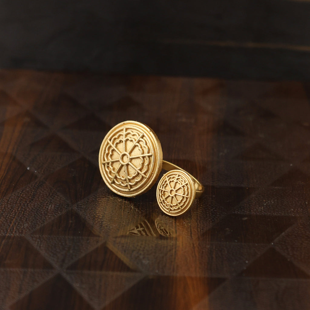 ANTIQUE SHIELD DESIGNER RING