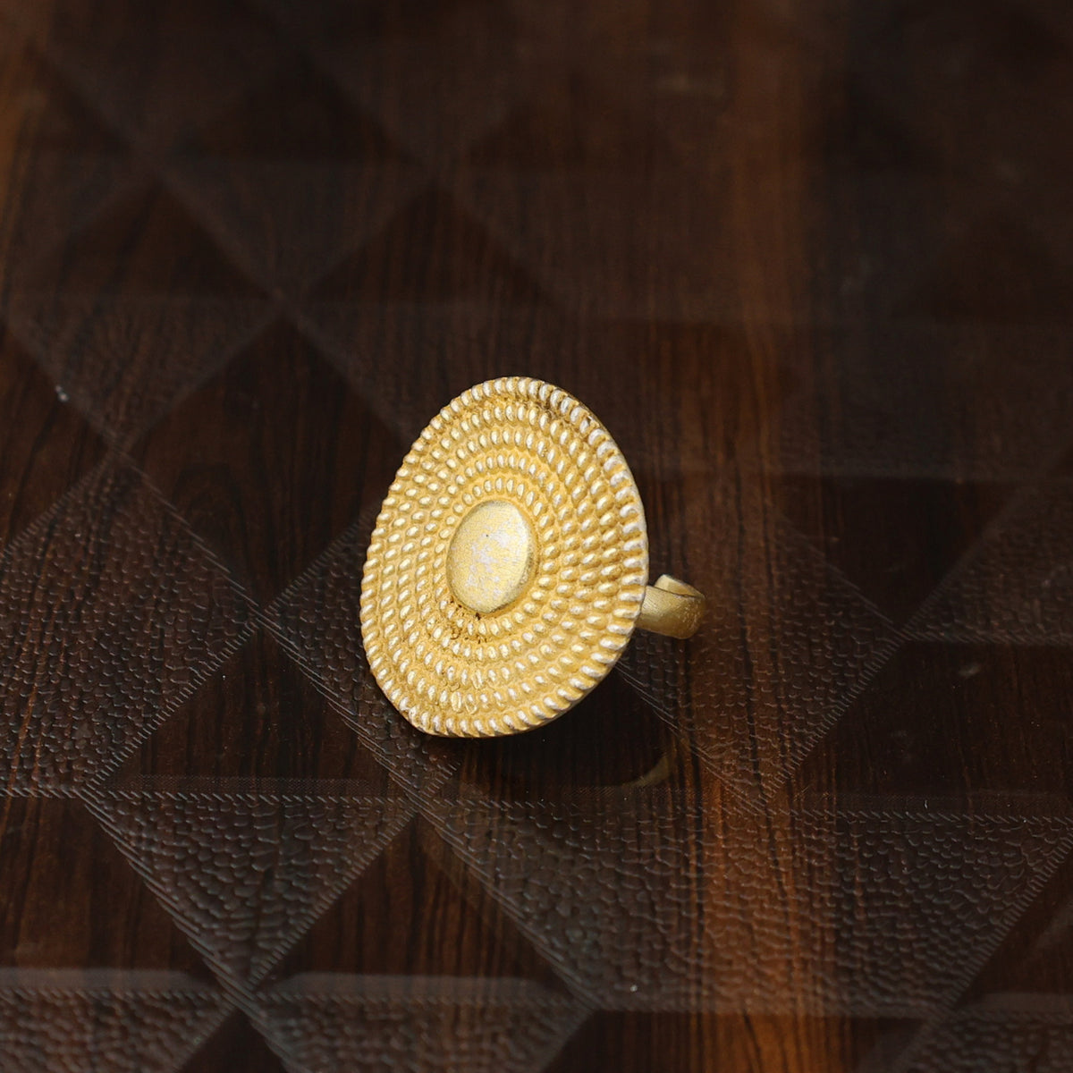 TEXTURED DISC DESIGNER RING