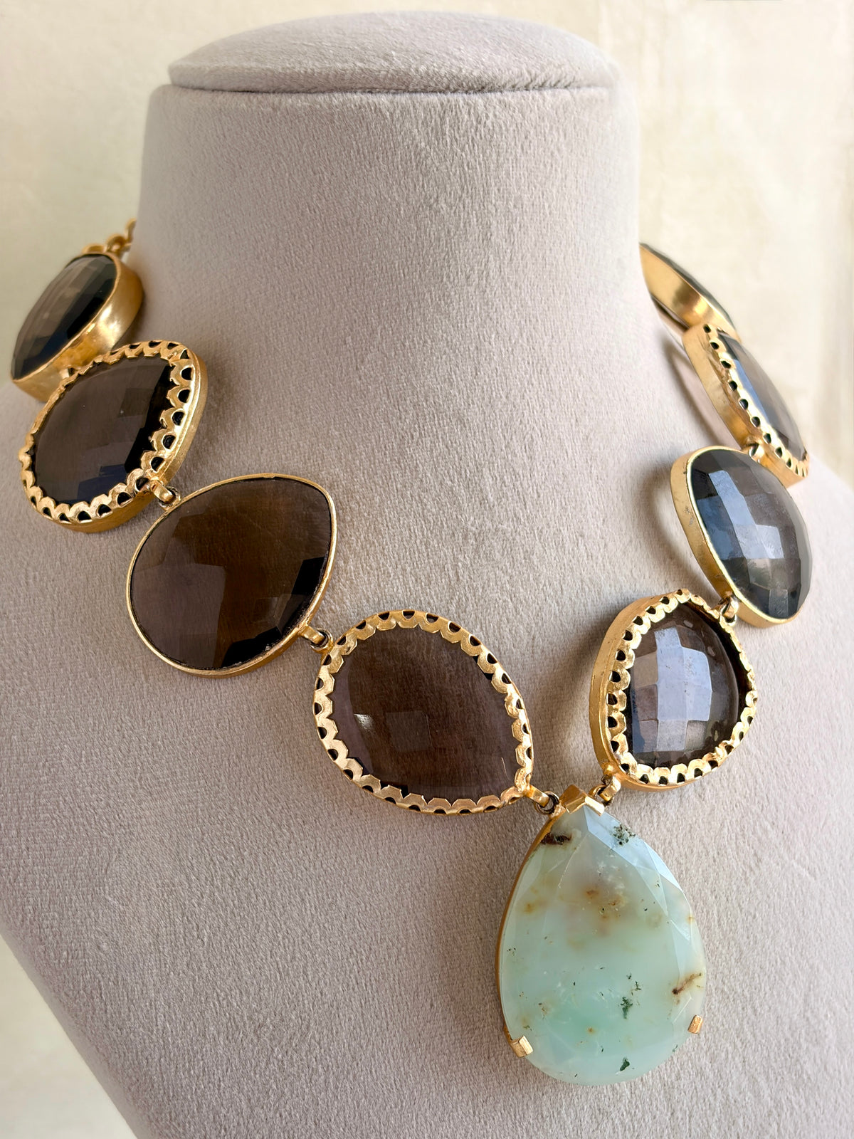 SMOKY CHRYOSPRASE DESIGENR NECKLACE ENN0152