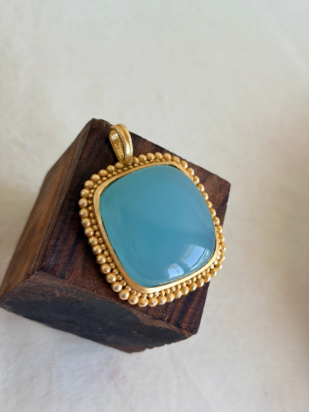 AQUA STONE PENDANT EEN0158