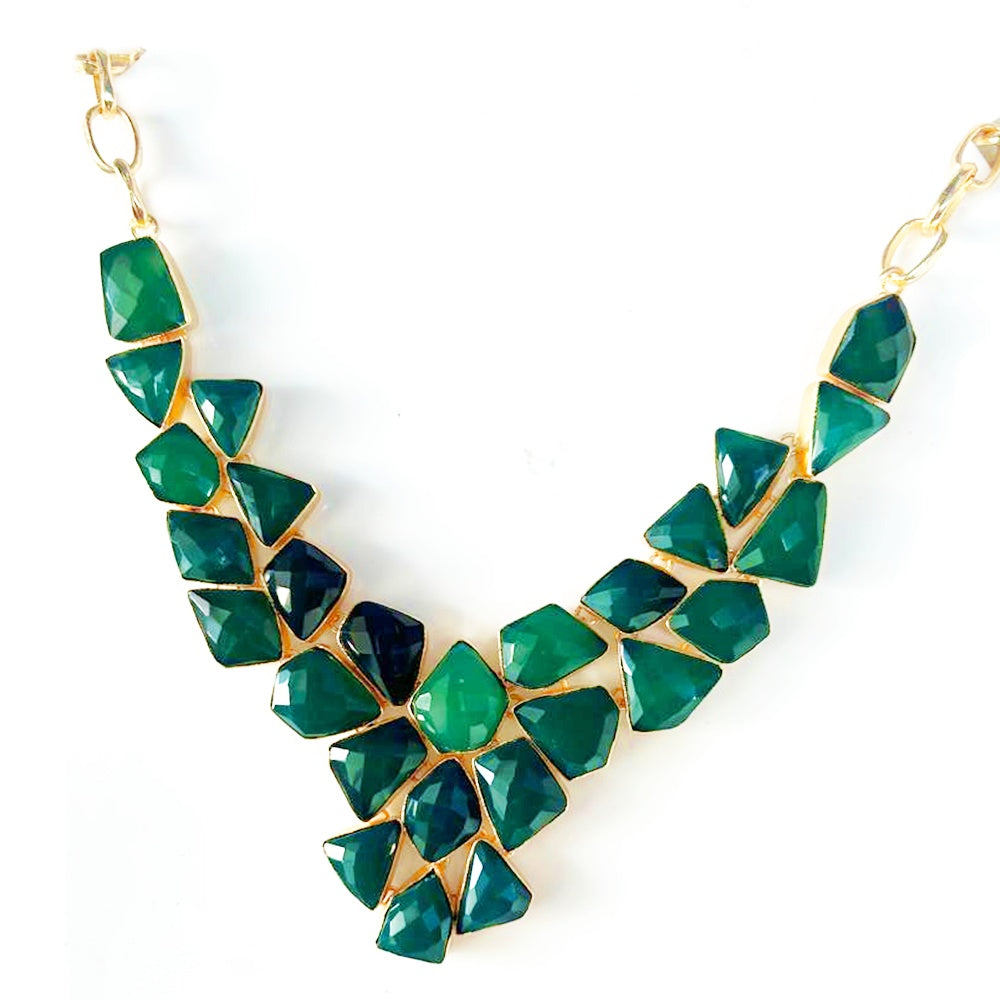 GREEN ONYX CHEST NECKLACE EEN0169