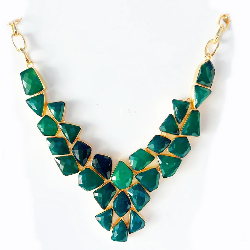 GREEN ONYX CHEST NECKLACE EEN0169
