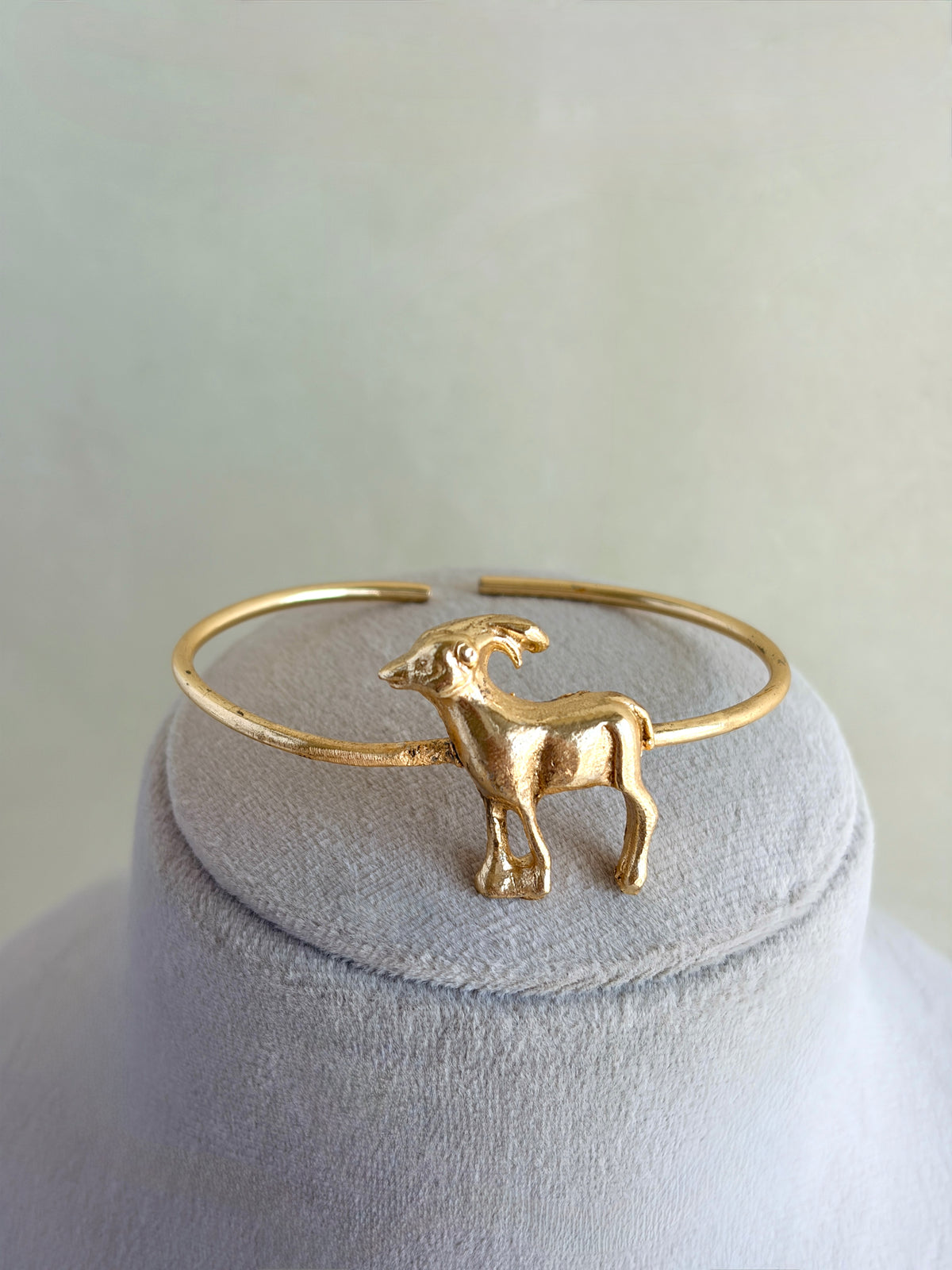 NIKAL FREE GOLD PLATED WILDLIFE CUFF WHOLESALE 10 PC WBG0009