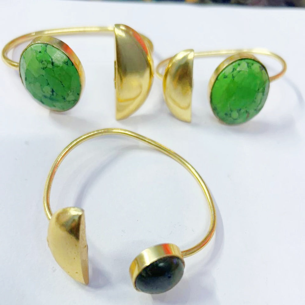 NIKAL FREE GOLD PLATED WILDLIFE CUFF BRACELET WITH SEMI PRECIOUS STONES  WHOLESALE 10 PC WBG0017