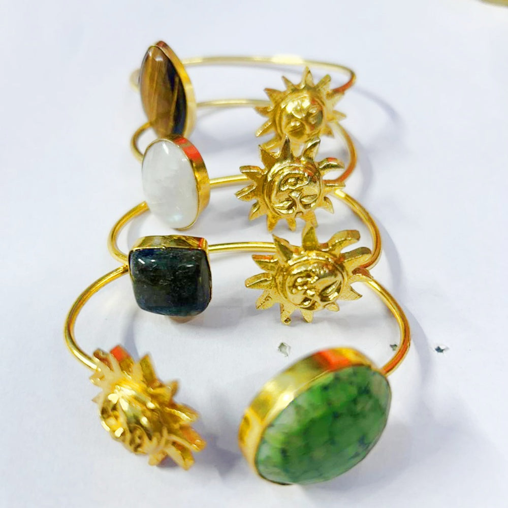 NIKAL FREE GOLD PLATED WILDLIFE CUFF BRACELET WITH SEMI PRECIOUS STONES  WHOLESALE 10 PC WBG0023