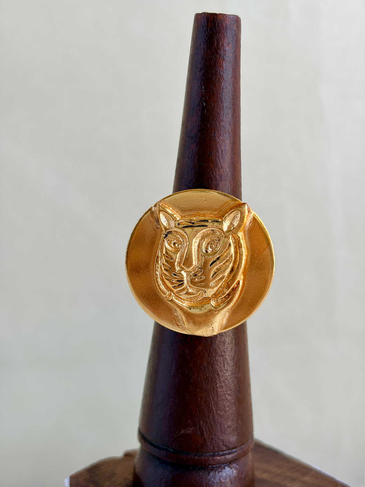 NIKAL FREE GOLD PLATED WILDLIFE RING  WHOLESALE 10 PC WRG0010