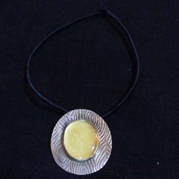 ANTIQUE STYLE NECKLACE