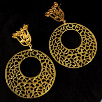 ETHNIC EARRING