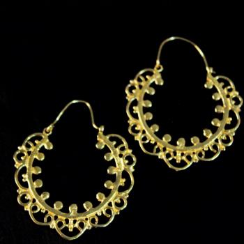 ETHNIC EARRING