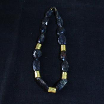 ETHNIC NECKLACE